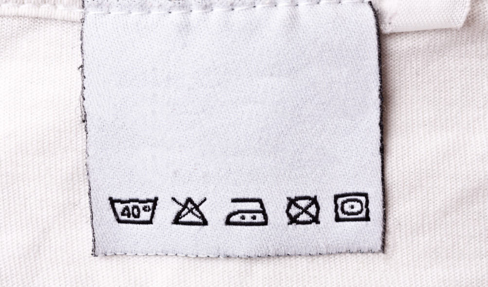Símbolos de lavagem: entenda o que eles significam
