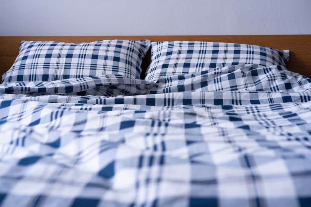 Roupa de cama xadrez: uma tendência clássica no quarto