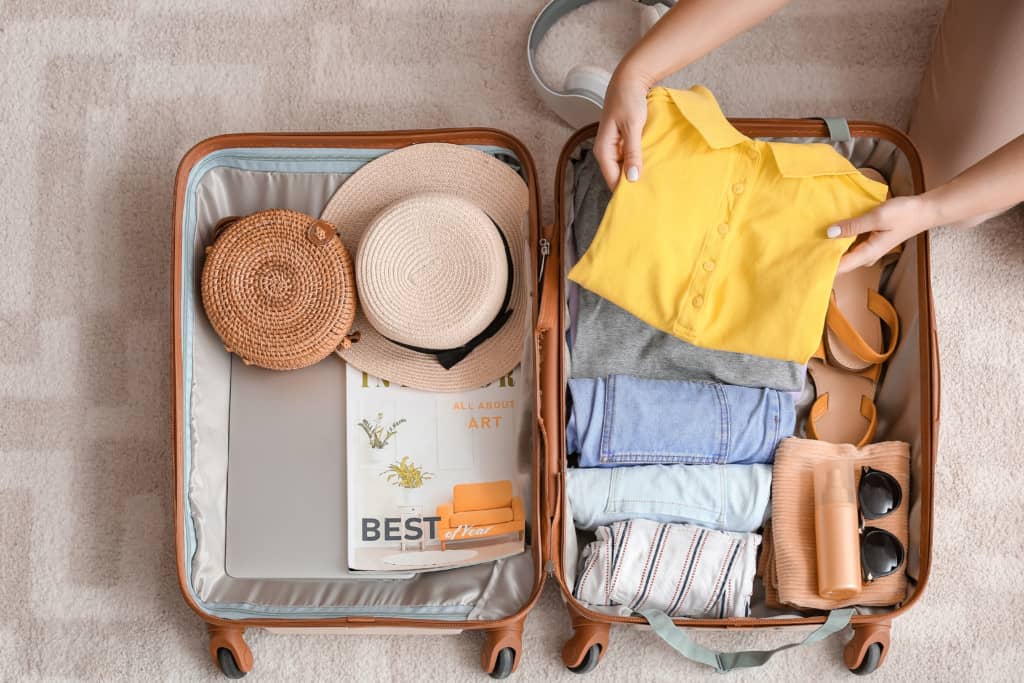 Descubra como organizar mala de viagem com praticidade